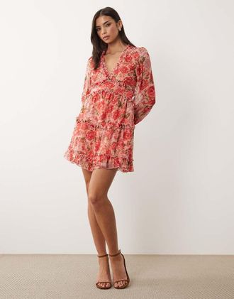 Vila Vestito corto in chiffon con stampa di rose rosse e volant-Rosso