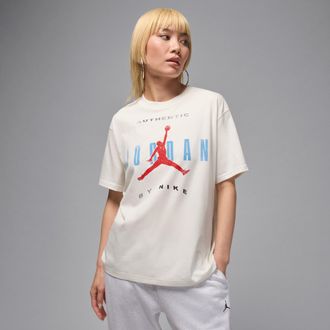 Nike Jordan Womens Jordan Flight Graphic T-Shirt in White | IB9943-133