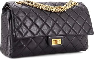 Chanel Reissue 2.55 Flap Bag Quilted Aged Calfskin 226 shoulder bag - Zwart