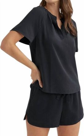 Bella Dahl Flowy Short Sleeve Pullover Top In Vintage Black