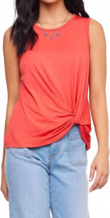 Karen Kane Sleeveless Pick-Up Top In Coral