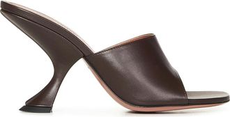 Amina Muaddi Schoenen, Dames, Bruin, 37 EU, Leer, Bruine Sandalen met Schuine Hak
