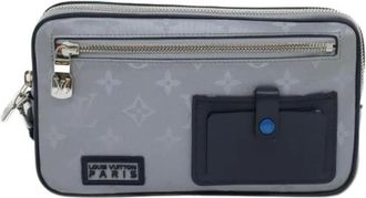 Louis Vuitton Pre-owned Clutches, female, Gray, Size: ONE SIZE Pre-owned Alpha clutch