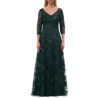 La Femme Lace Mother of the Bride Gown with V Neckline in Dark Emerald at Nordstrom, Size 10