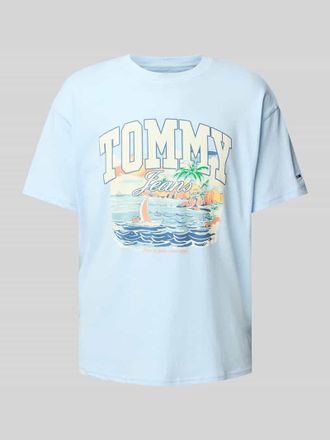 Tommy Jeans Relaxed Fit T-Shirt mit Motiv-Print in Hellblau, Gr&ouml;&szlig;e L
