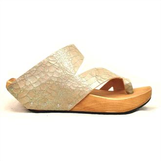 Cydwoq Womens Strike Wedge Sandals In Syve Champagne Mist
