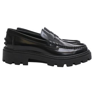 Tod's Tods Loafers in Black Leather