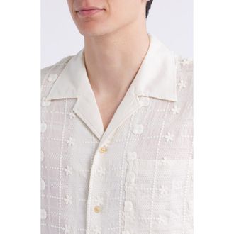 Nn.07 Ben 5026 Textured Short Sleeve Button-Up Shirt in Ivory at Nordstrom, Size Medium