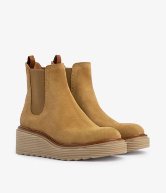 Pedro Garcia Chelsea bootie in brown suede and track sole | Shelby | Fall winter 25 | PEDRO GARCIA