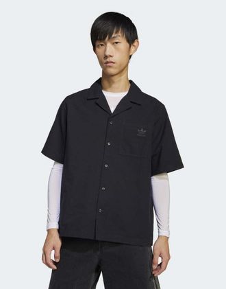 adidas Originals Essentials - Camicia a maniche corte nera in seersucker-Nero