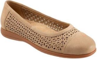 Trotters Delmara Cap Toe Slip-On Shoe in Beige Nubuck at Nordstrom, Size 10.5