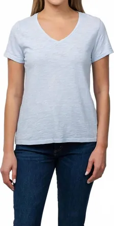Elliott Lauren Short Sleeve V-Neck Tee In Sky