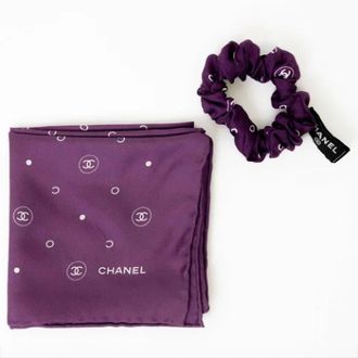 Chanel Pre-owned Scarves, female, Purple, Size: ONE SIZE Pre-owned Silk scarves