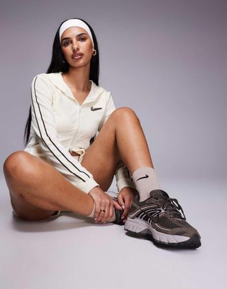 Nike Air Max Moto 2K - Sneakers bianche iridescenti-Marrone