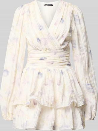 Gina Tricot Minikleid aus Viskose-Mix mit V-Ausschnitt in Ecru, Gr&ouml;&szlig;e 36