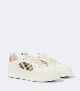 Burberry Zapatillas Terrace de piel con Burberry Check y EKD