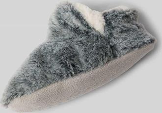 Capelli Hausschuhe aus Kunstfell in Hellgrau, Größe M/L