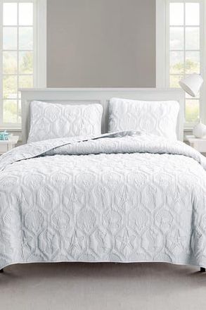 VCNY Home Shore Embossed Quilt Set - Queen in White at Nordstrom Rack