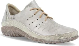 Naot Kumara Flat in Quartz Metallic Leather at Nordstrom, Size 36