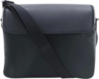 Louis Vuitton Pre-owned Cross Body Bags, male, Black, Size: ONE SIZE Pre-owned Ta&iuml;myr Taiga Nylon Shoulder Bag