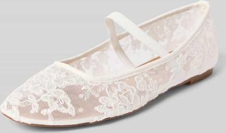 Bianco Ballerina mit floraler Lochstickerei in Offwhite, Gr&ouml;&szlig;e 36