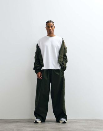adidas Originals pantaloni in twill color kaki scuro-Verde