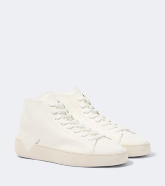 Prada Zapatillas altas de piel