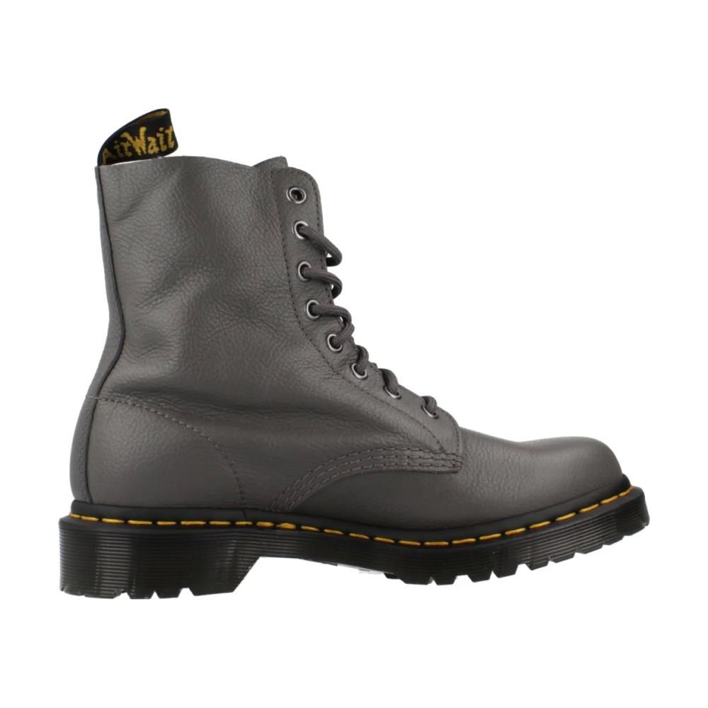 Stiefel in Grau von Martens bis zu −70% Stylight