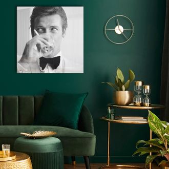 Queence Acrylglasbild »Roger Moore« Film Filmfiguren Filmszene Foto Mann Portrait Schwarz-Weiss Stars Fine Art-Print in Galeriequalität