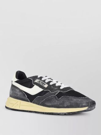 Autry low top sneakers contrast sole round toe