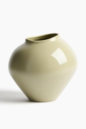H&M Kleine formsch&ouml;ne Steingutvase - Helles Khakigr&uuml;n
