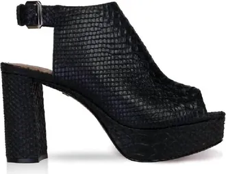 Carrano Womens Snake Leather Platform In Black