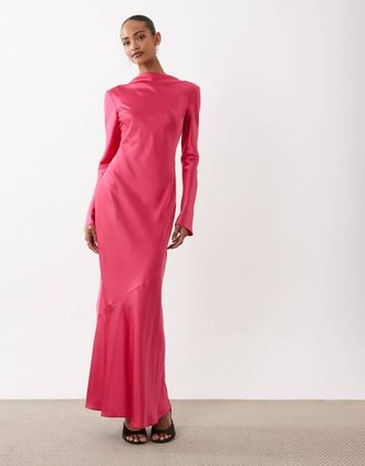 Daska Vestito lungo a maniche lunghe in raso rosa con taglio sbieco e cuciture a vista