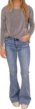 Judy Blue Mid Rise Flare Leg Jeans In Medium Blue