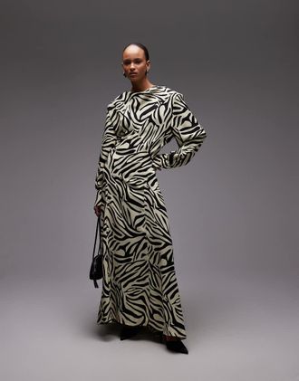 Asos Vestito lungo in raso con stampa zebrata, scollo ad anello e spalle imbottite-Multicolore