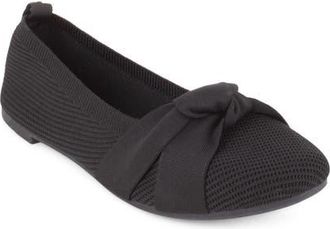 Elie Tahari Lorient Pointed Toe Flat in Black at Nordstrom, Size 7.5