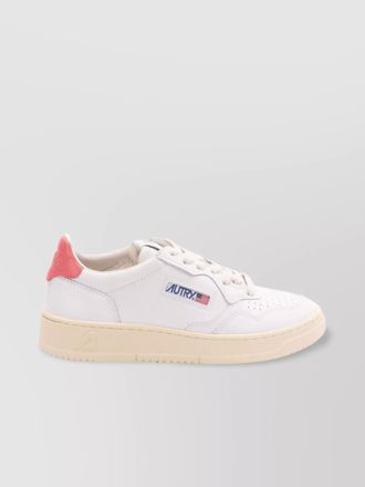Autry leather medalist low sneakers