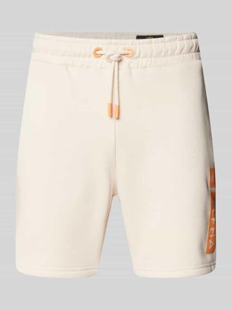 Alpha Industries Alpha Industries Regular Fit Sweatshorts mit Label-Print in Weiss, Gr&ouml;&szlig;e XXL