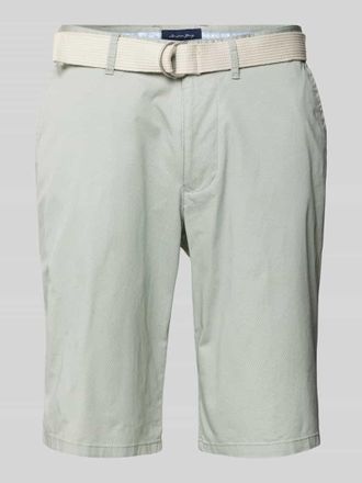 Christian Berg Slim Fit Chino-Shorts mit G&uuml;rtel in Mint, Gr&ouml;&szlig;e 58