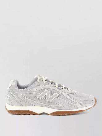 New Balance low-top sneakers