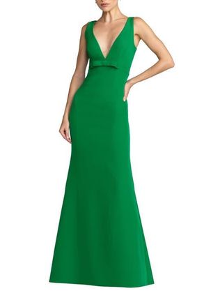 Mac Duggal Crepe Sleeveless V Neck Sheath Gown With Bow in Spring Green at Nordstrom, Size 14