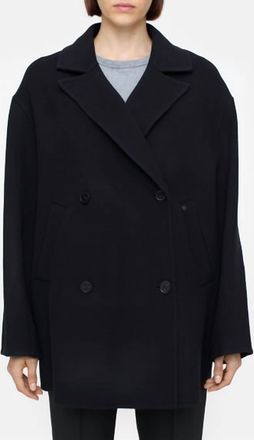 Closed Double Breasted Coat In Black