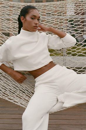 Alo | Cropped Serenity Coverup Sweatshirt in Ivory White, Size: Medium