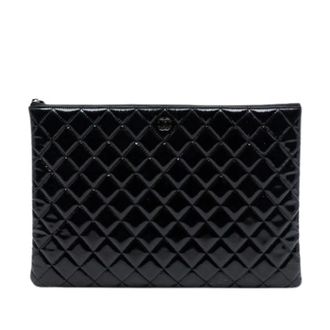 Chanel Pre-owned Clutches, female, Black, Size: ONE SIZE Pre-owned Quilted Patent Leather Clutch