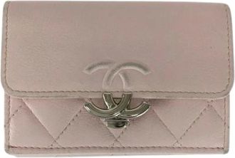 Chanel Pre-owned Wallets, female, Pink, Size: ONE SIZE Pre-owned Matelasse Leather Compact Wallet