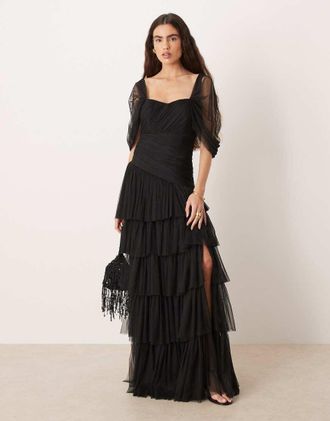 Lace & Beads Vestito lungo da damigella in tulle nero asimmetrico con volant