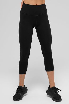 Alo | High-Waist Airbrush Capri Pants in Black, Size: Medium