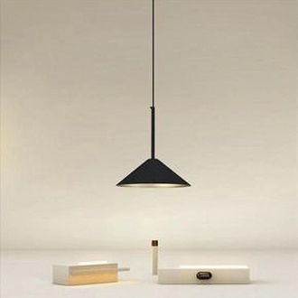 Trade Shop Trade Shop - Lampadario A Sospensione Moderno Con Paralume Triangolare In Ferro Nero Oro E27 33863