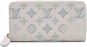Louis Vuitton Beige Blue White Mahina Leather Long Wallet (Bi-Fold) (Pre-Owned)