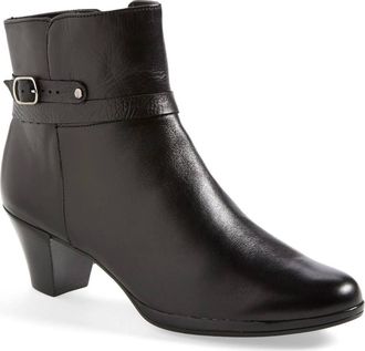Munro Womens Dylan Boots In Black Leather